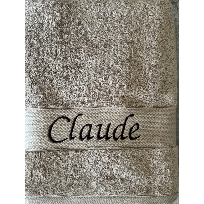 Drap de douche marron clair prénom