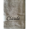 Drap de douche marron clair prénom