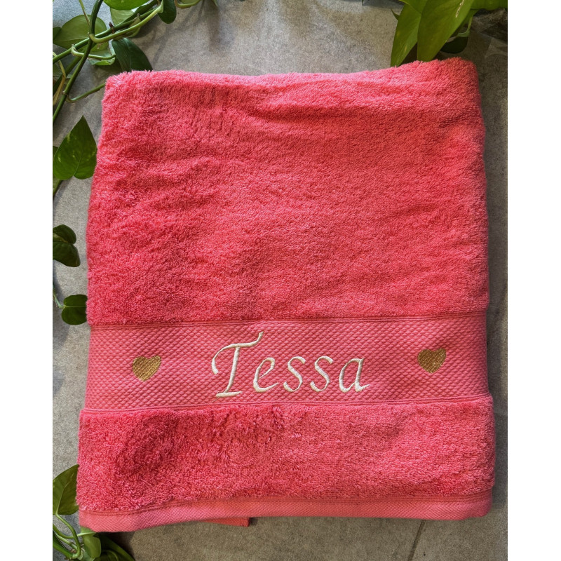 Drap de douche Corail prénom + coeurs